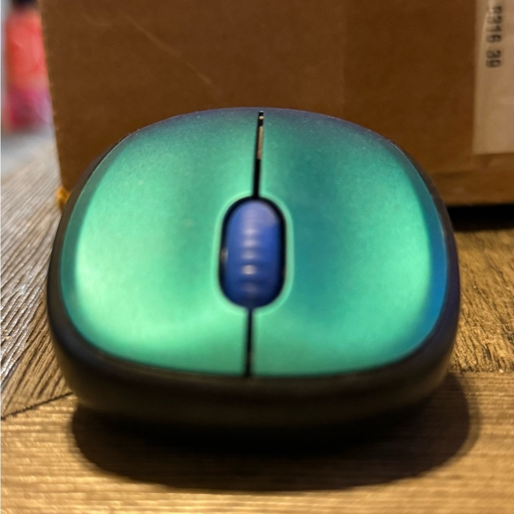 New Logitech Wireless Mouse. - Picture 3 of 6